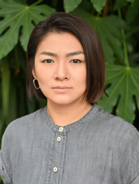 秋山 華子 氏