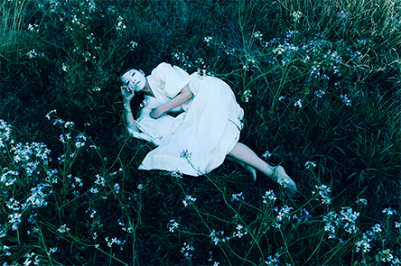 西浦 和彦 「記憶と時間の眠る場所―『いのちは赤色、あの海は青色』と『化石を見つけた日の夢』より」