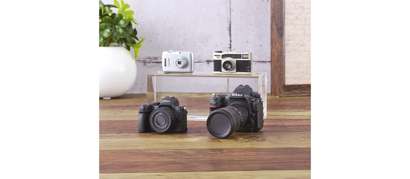 ガシャポン®「Nikon ミニチュアカメラコレクション2」をニコンプラザ東京/大阪にて数量限定で販売開始