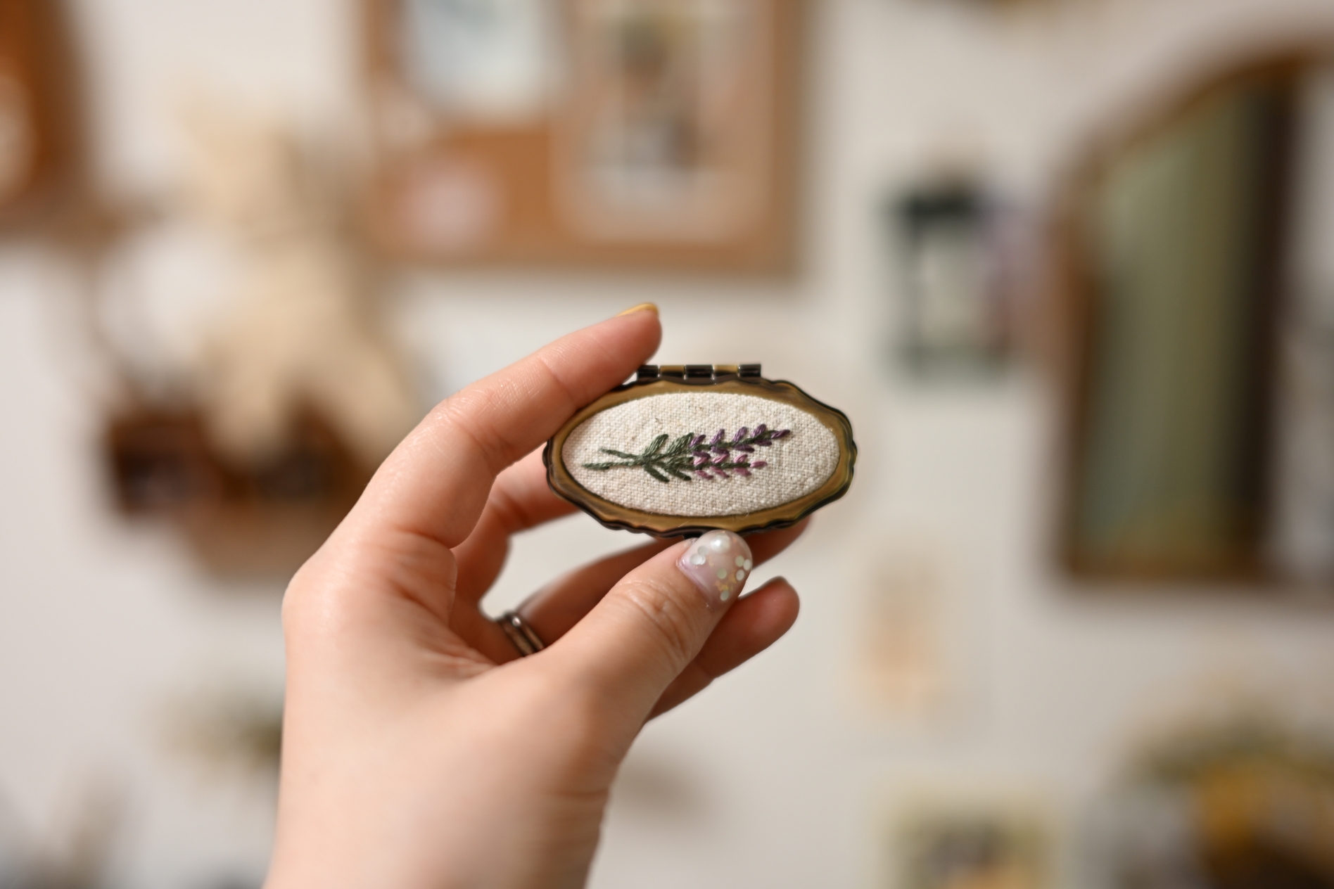 刺繍とカメラのワークショップ（講師：糸と暮らし 糸）