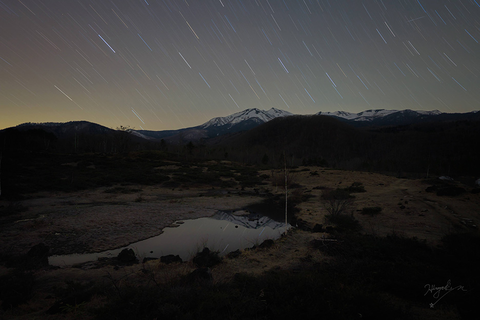 人の目では認識できない星の動きを捉えた写真