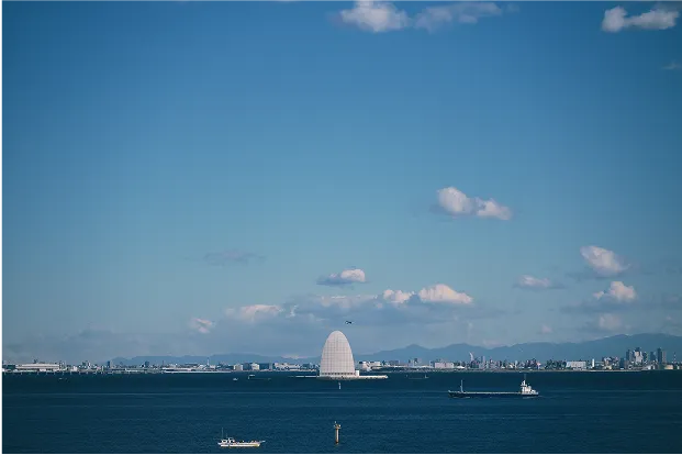Photo before arrangement: 海・船舶・青空