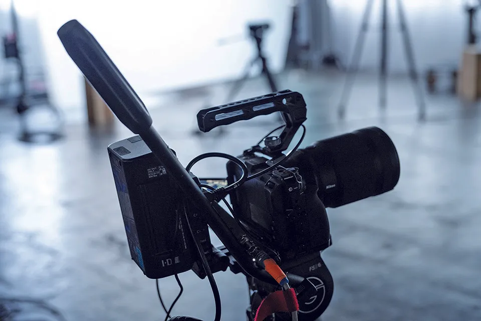 ZRにSmallRigの専用ケージを使用