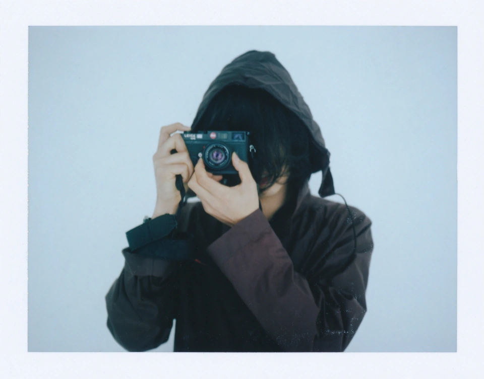 HERALBONY Art Prize 受賞作家に迫るドキュメンタリーを、ZR で撮るより