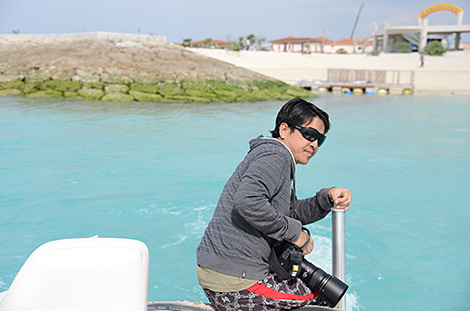 沖縄らしい風景の美々ビーチ(船上での撮影)