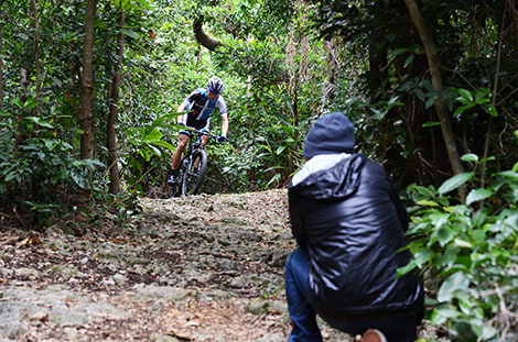 糸満の特設コースでの撮影