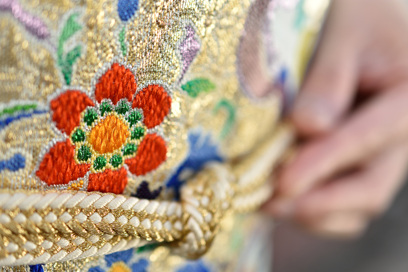 作品2：錦織の帯（彩宝寿福文錦）