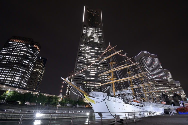 ●カメラ:D7500 ●レンズ:AF-P DX NIKKOR 10-20mm f/4.5-5.6G VR ●撮影モード:絞り優先オート、1.3秒、f/11 ●ホワイトバランス:白色蛍光灯 ●ISO感度:400 ●ピクチャーコントロール:ニュートラル