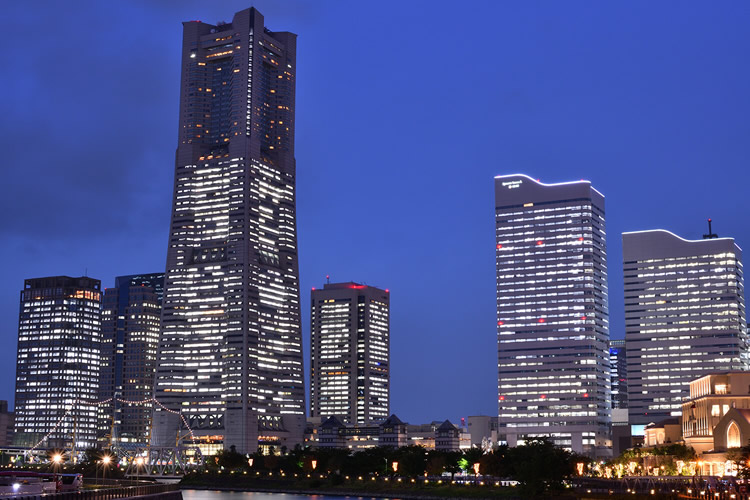 ●カメラ：D7500 ●レンズ：AF-S DX NIKKOR 35mm f/1.8G ●撮影モード：絞り優先オート、4秒、f/11 ●ホワイトバランス：白色蛍光灯 ●ISO感度：200 ●ピクチャーコントロール：スタンダード