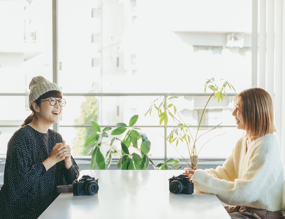 Vol.3 若手クリエイターが大先輩写真家に学ぶQ&A 「自分なりの解釈を込めた街スナップ」コムロミホ×yuco