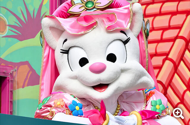 ●カメラ: D5600 ●レンズ: AF-P DX NIKKOR 70-300mm f/4.5-6.3G ED VR ●撮影モード: プログラムオート、1/2000秒、f/5.3 ●ホワイトバランス: 晴天 ●ISO感度: オート（ISO 400）