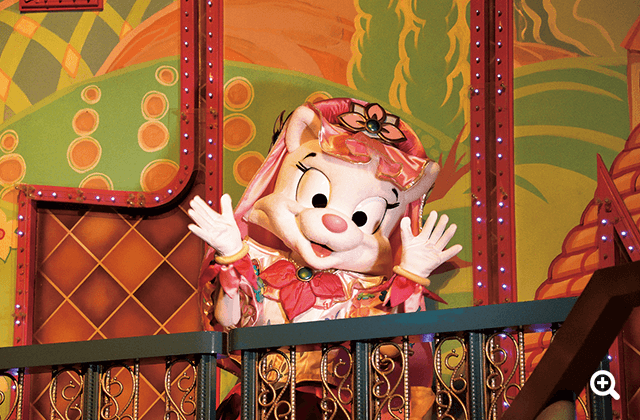 ●カメラ：D7500 ●レンズ： AF-S DX NIKKOR 18-300mm f/3.5-5.6G ED VR ●撮影モード：プログラムオート、1/320秒、f/5.6 ●ホワイトバランス：白色蛍光灯 ●ISO感度：オート（ISO 3200）