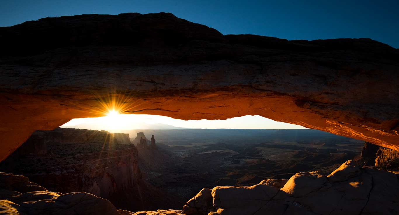 大地のモニュメント