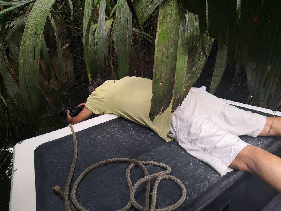 水面ギリギリから、Z 7のモニターを上に向けて映り込みを狙う。