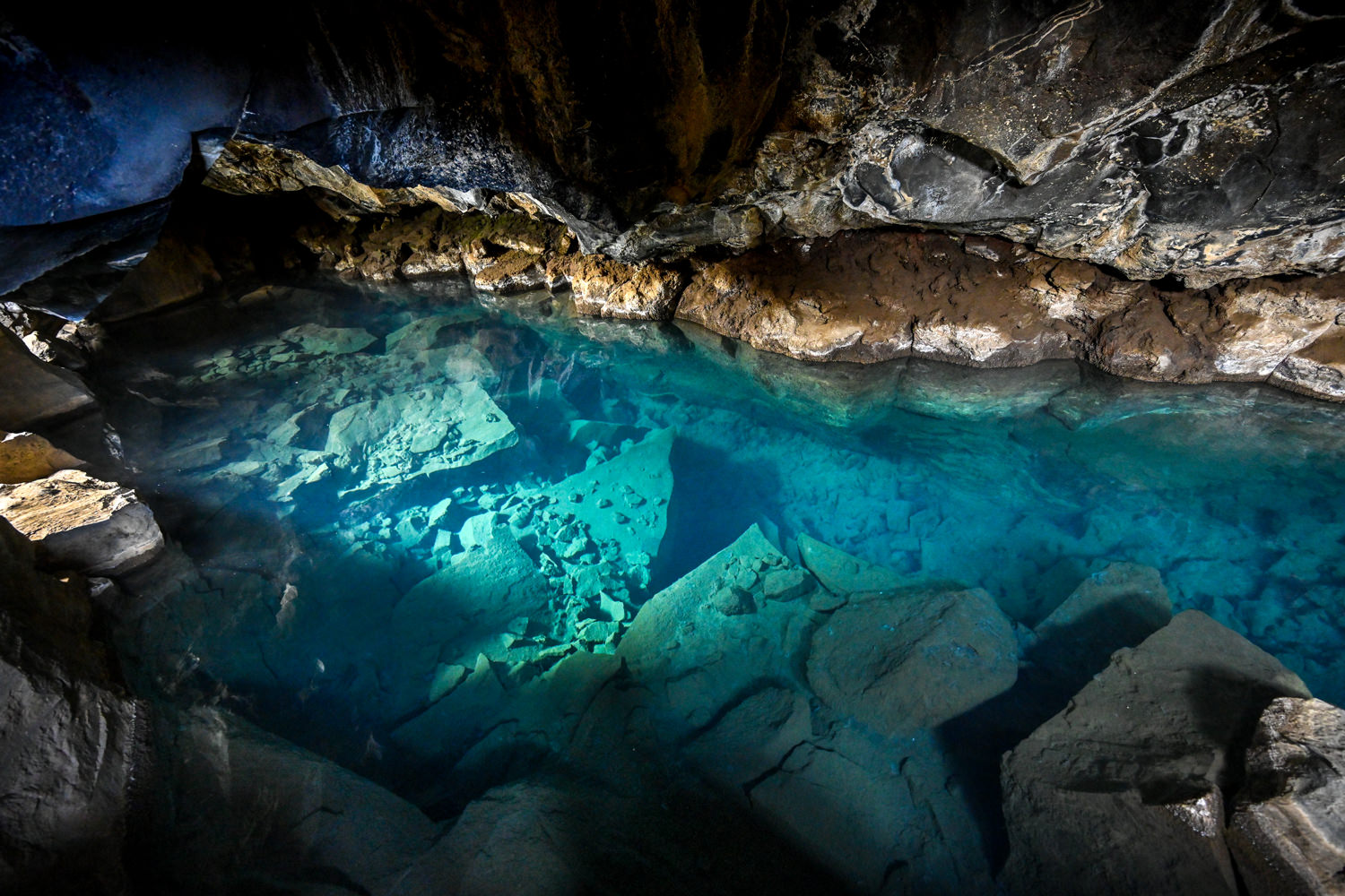 天然ブルー温泉