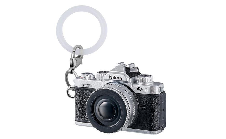 Nikon Z fc：NIKKOR Z DX 16-50mm f/3.5-6.3 VR （シルバー）