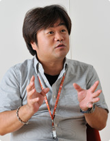 隈川 英孝氏